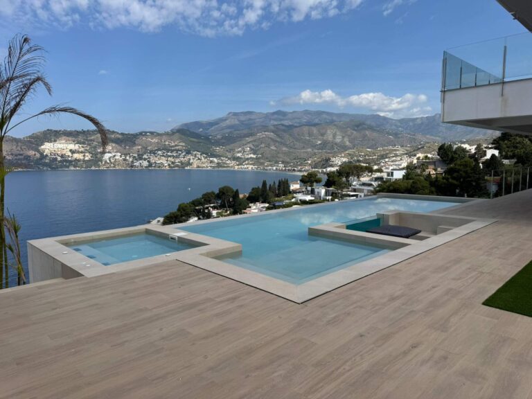 ¿Una piscina revaloriza tu casa? Análisis a fondo de lo que suma y lo que resta